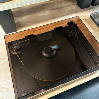 Mobile Fidelity UltraDeck Turntable w/ MasterTrack MM Cartridge, Dust Cover & MoFi Super HeavyWeight Record Weight