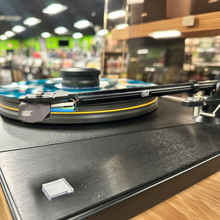 Mobile Fidelity UltraDeck Turntable w/ MasterTrack MM Cartridge, Dust Cover & MoFi Super HeavyWeight Record Weight