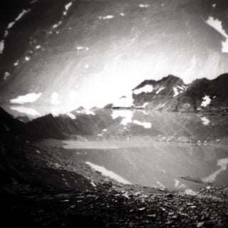 the album cover for Automatisme & Stefan Paulus - Gap/Void