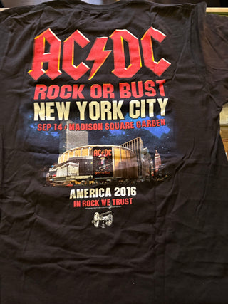 AC/DC Rock Or Bust MSG NYC 2016 T-Shirt, Black, L