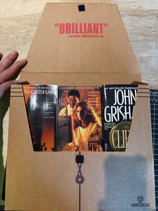 John Grisham Warner Bros. Pelican Brief Promo Set (1xVHS, 2xPaperback Books)